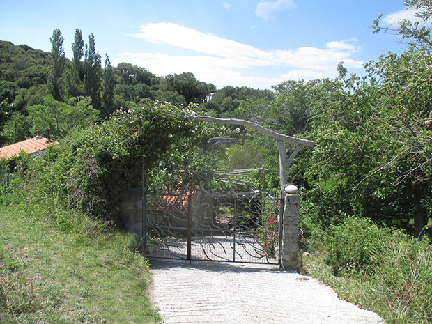 Entrance to the estate
